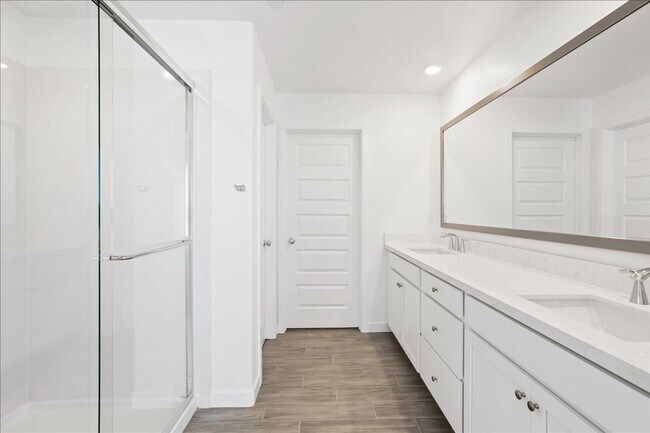 Building Photo - 1052 Lost Creek Ranch Dr