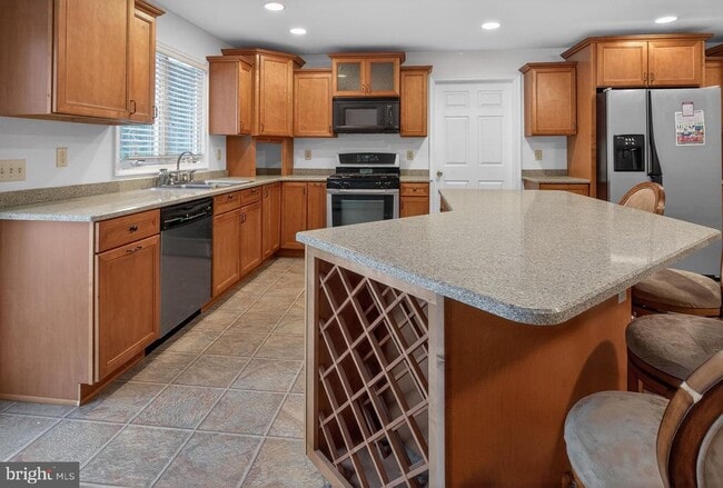 Building Photo - 764 Lakehurst Rd