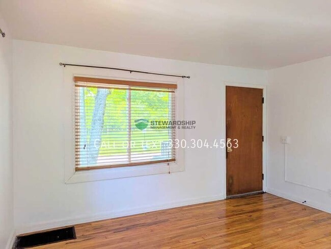 Building Photo - 1512 Forest Ave SE