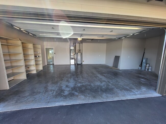 Building Photo - 4581 SW Zenith Point Ct