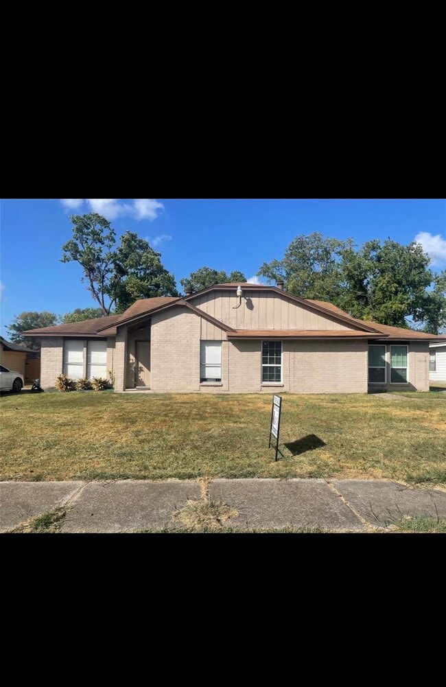 Building Photo - 15117 Grassington Dr