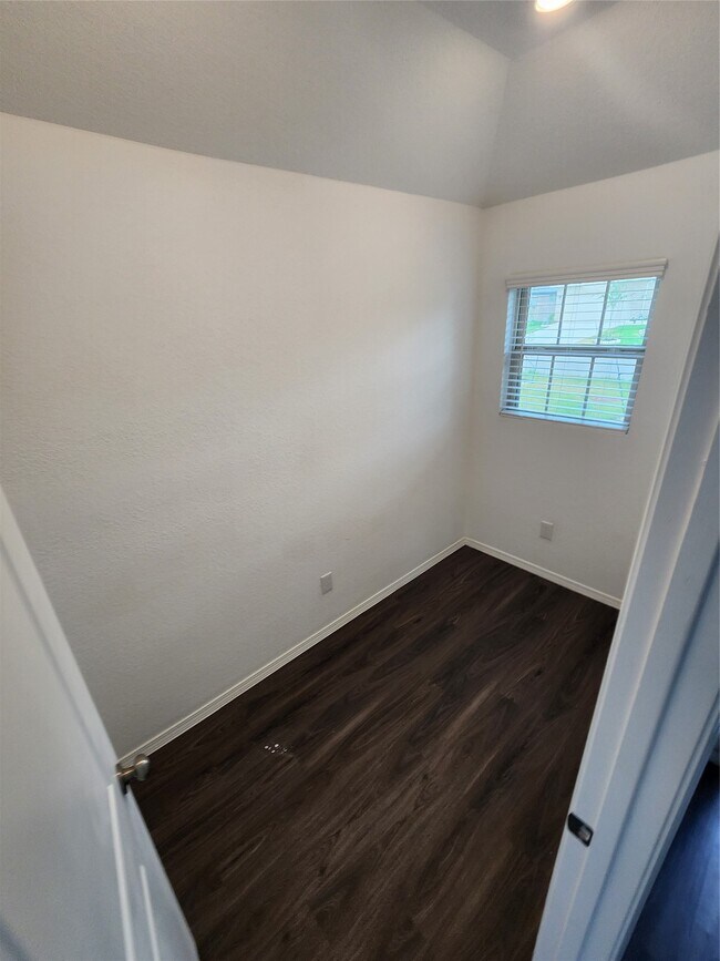 Building Photo - 18419 Cobalt Cove Ln