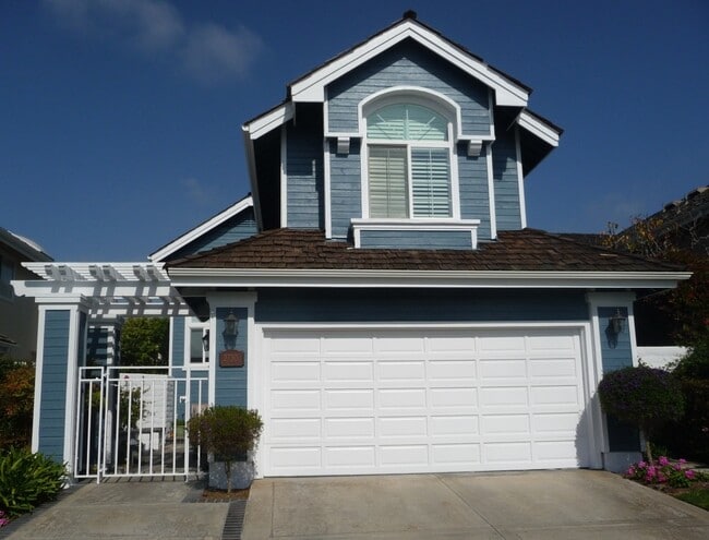 Building Photo - 2730 Point Del Mar