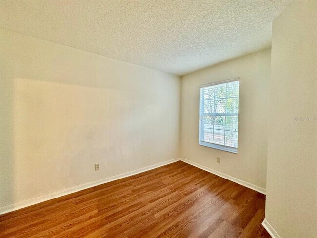 Building Photo - 10545 Shady Falls Ct