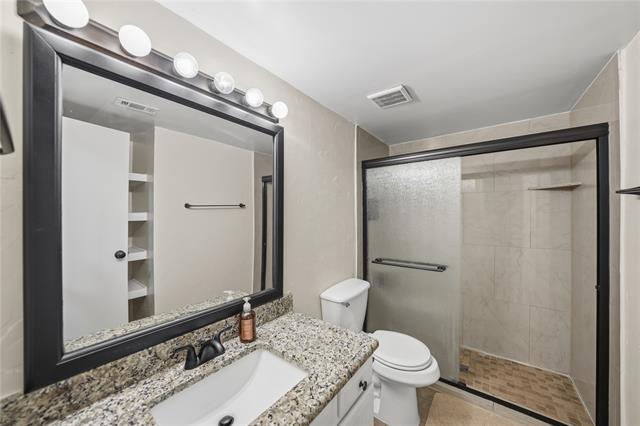 Building Photo - 922 Shady Creek Ln