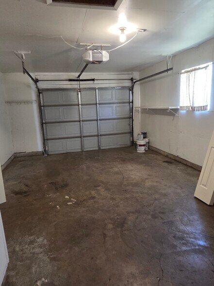 Building Photo - 2202 East Crosby Road