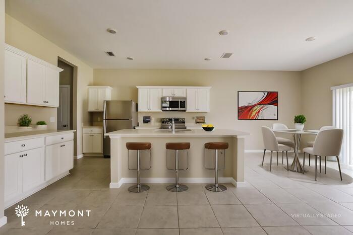 Building Photo - 2725 Island Pond Dr