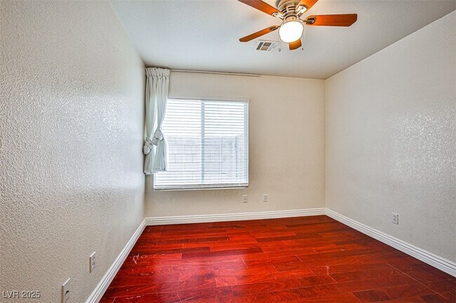 Building Photo - 5871 Salmon Falls St