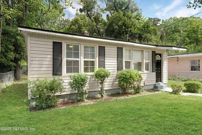 Building Photo - 3341 Dignan St