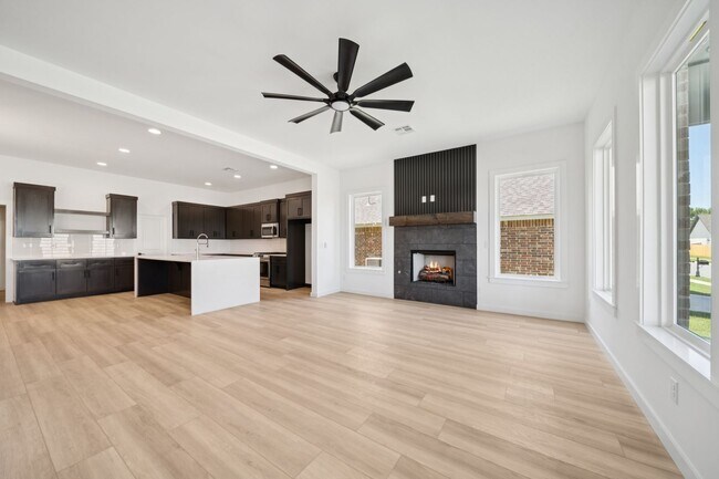 Building Photo - Welcome to this stunning new build in the desirable gated community of Broken Arrow, OK!