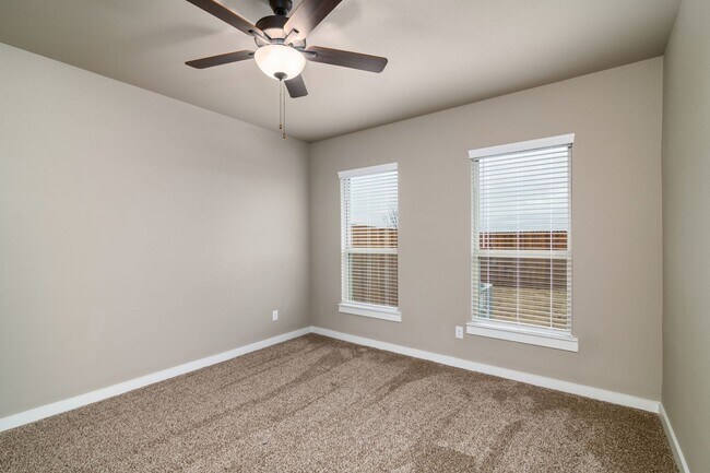 Building Photo - GORGEOUS 3 BEDROOM DUPLEX LOCATED IN MIDLOTHIAN ISD!