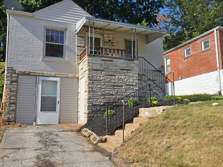 Primary Photo - 7138 Garesche Ave
