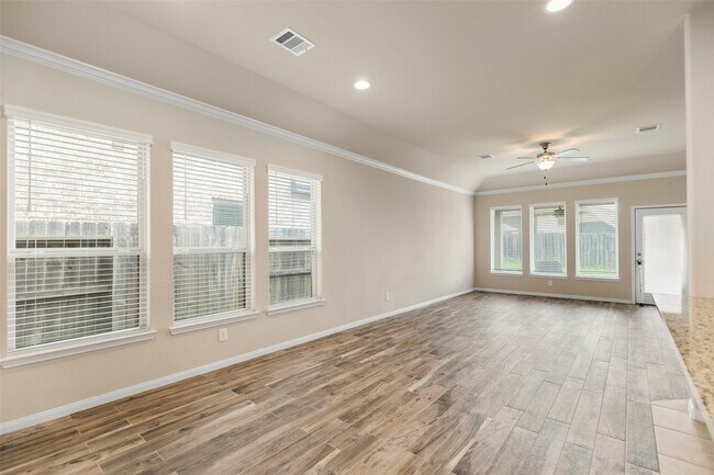Building Photo - 15714 Highlands Cove Dr