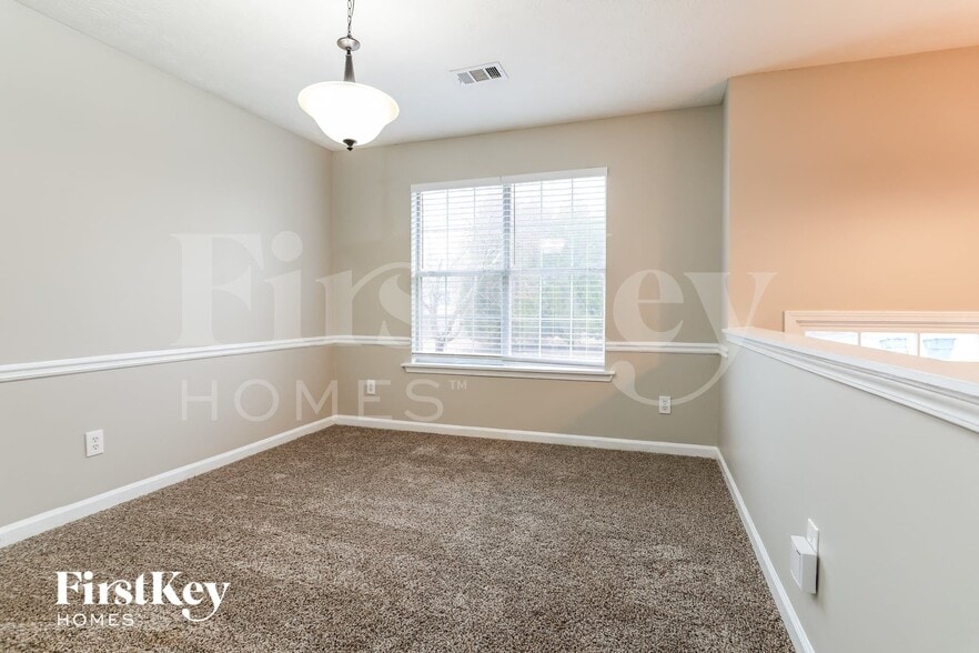 Building Photo - 204 Whistleville Ct