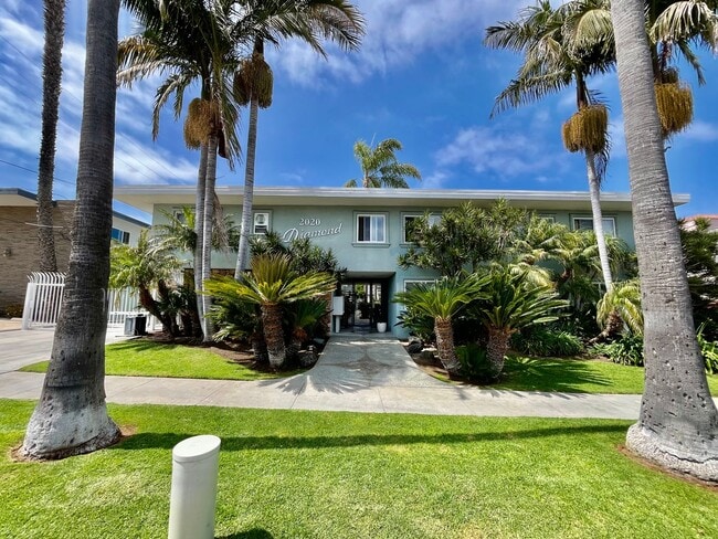 Primary Photo - Great 2B 2BA Condo in Pacific Beach