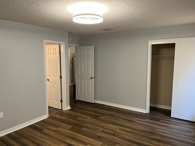 Building Photo - 377 Brookwood Blvd