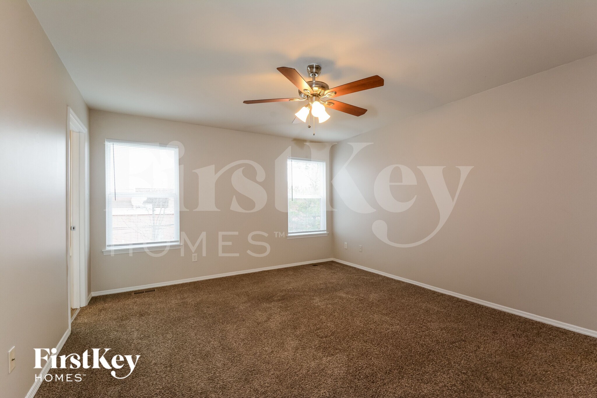 Building Photo - 14 Rivermeadows Dr