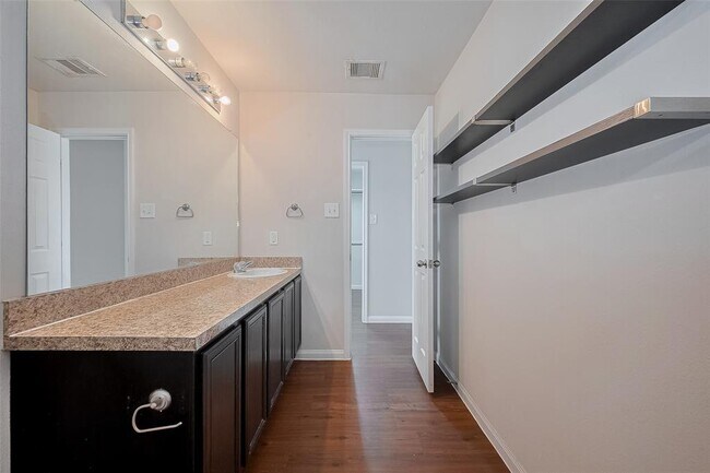 Building Photo - 6026 Stockholm Ct