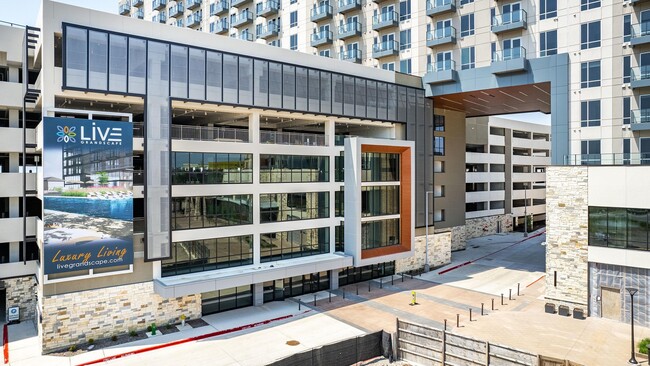 Building Photo - 5750 Grandscape Blvd