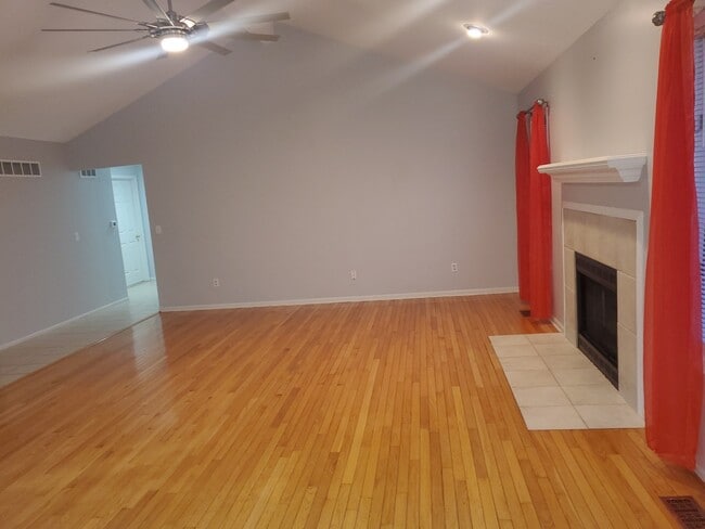 Building Photo - 50262 Barrett Dr