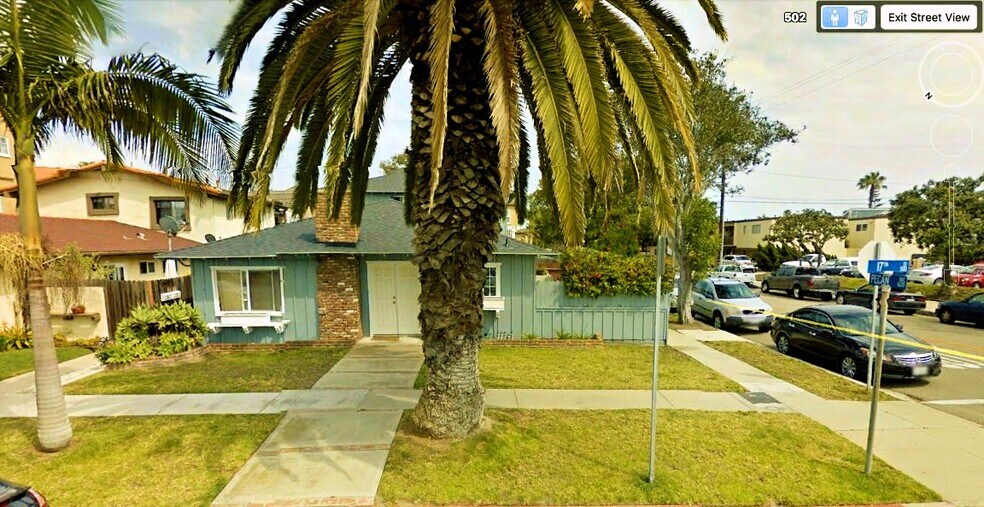 A quiet triplex at the corner of 17th &amp; Pecan in beautiful downtown Huntington Beach - 502 17th St