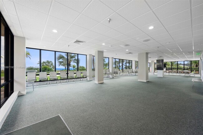 Building Photo - 5000 N Ocean Blvd
