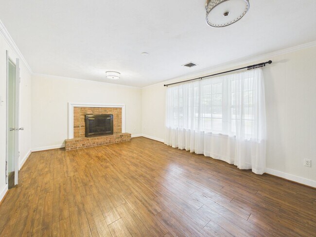 Building Photo - 9321 W Huguenot Rd