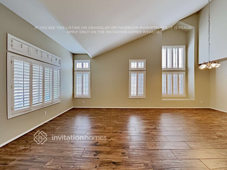 Building Photo - 2016 Canyon Breeze Dr