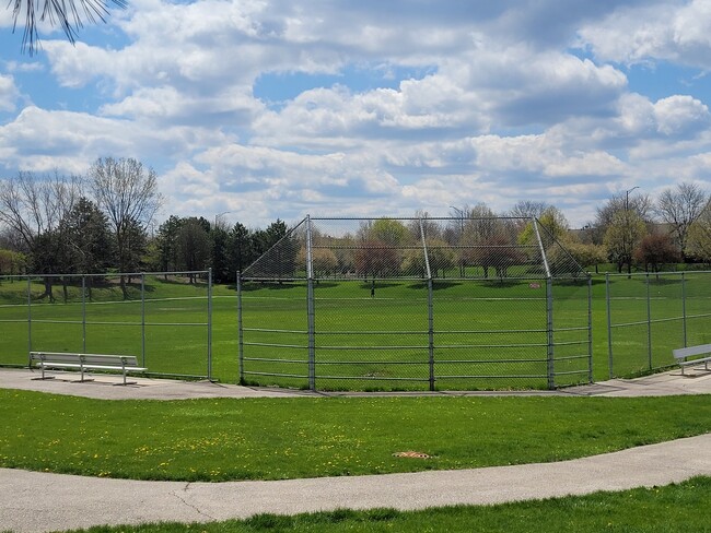 Building Photo - 321 Sheffield Dr