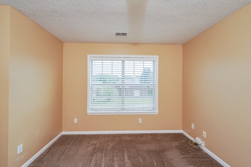 Building Photo - 5505 Leighaven Way