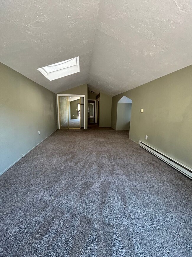 Building Photo - Updated Carmel Valley Home For Rent