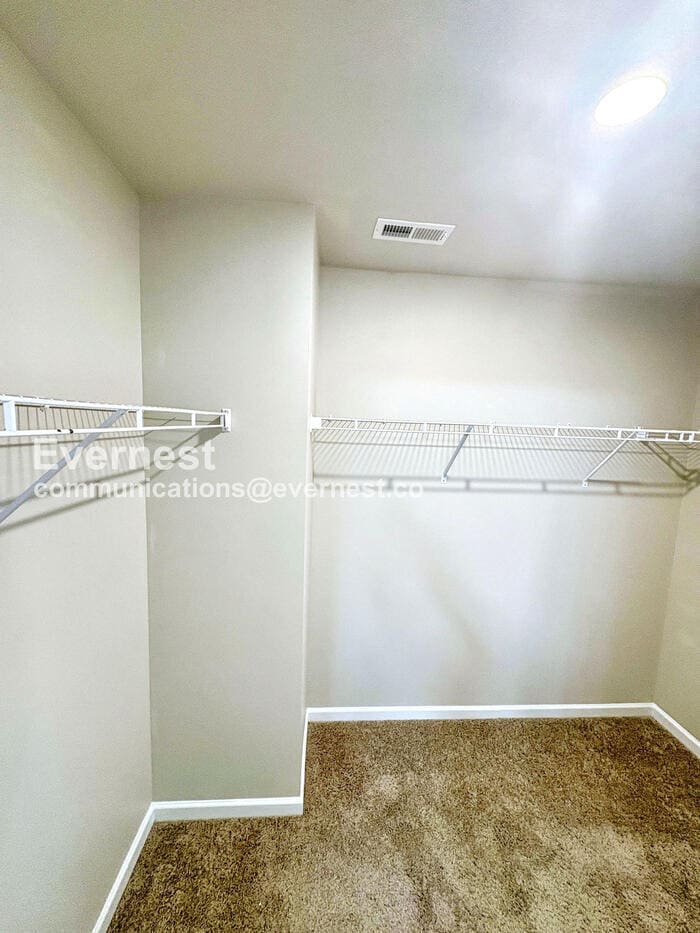 Building Photo - 130 Mandy Ln