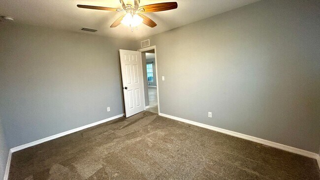 Building Photo - 4 Bedroom 2 Bathroom 2 Car Garage Home - NW Cape Coral - Available Mid April