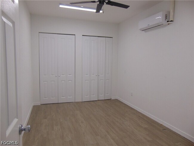 Building Photo - 9020 E Castle Cir