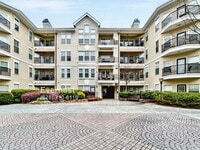 Building Photo - 1850 Cotillion Dr