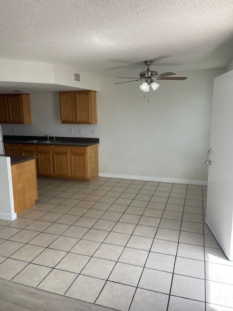 Building Photo - 2070 Sahara Dr