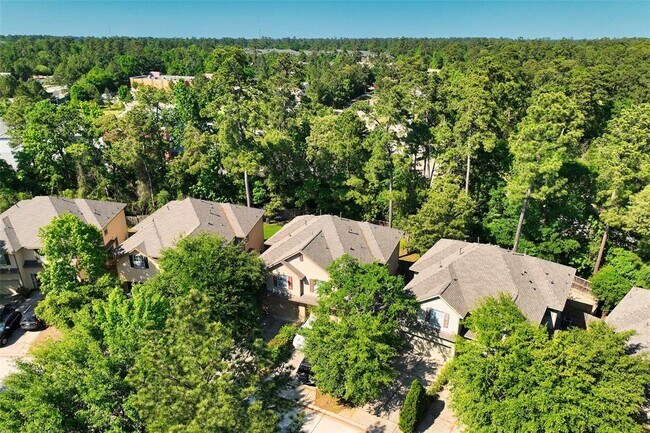 Building Photo - 179 N Burberry Park Cir