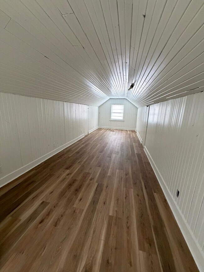 Building Photo - 4-bedroom home in North Little Rock