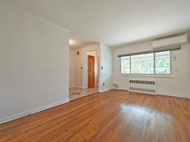 Building Photo - 3324 Hone Ave