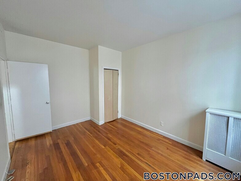 Building Photo - 1135 Commonwealth Ave