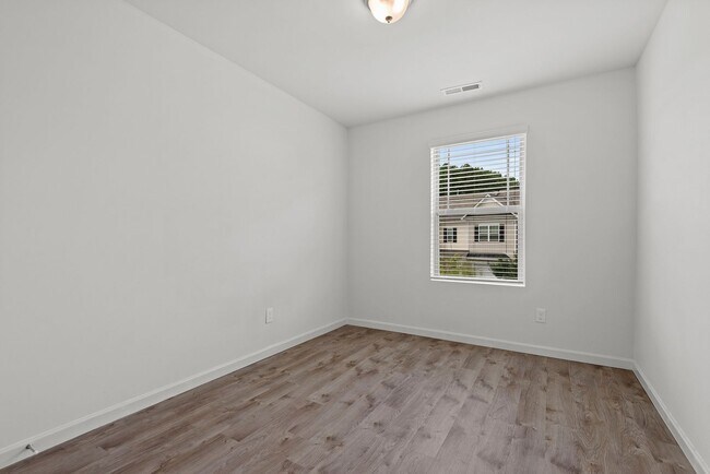 Building Photo - Wonderful 3 BR Townhome in North Durham!  ...