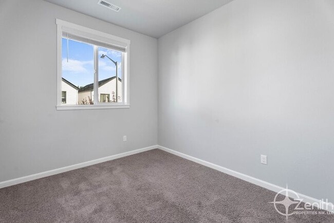 Building Photo - 16318 NE 20th St