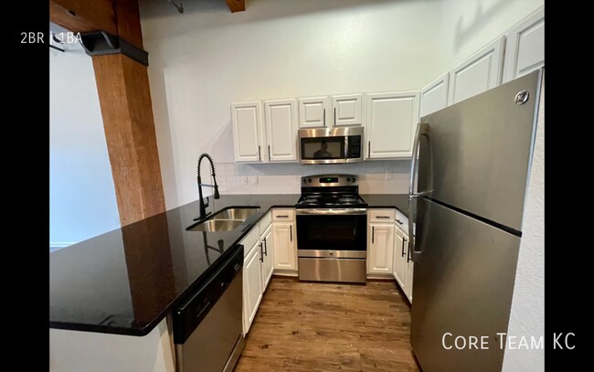 Primary Photo - 204 W 5th St