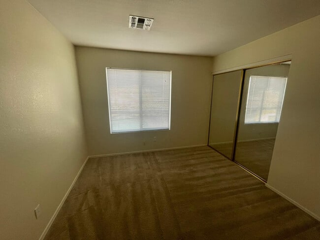 Building Photo - 324 W Colt Rd