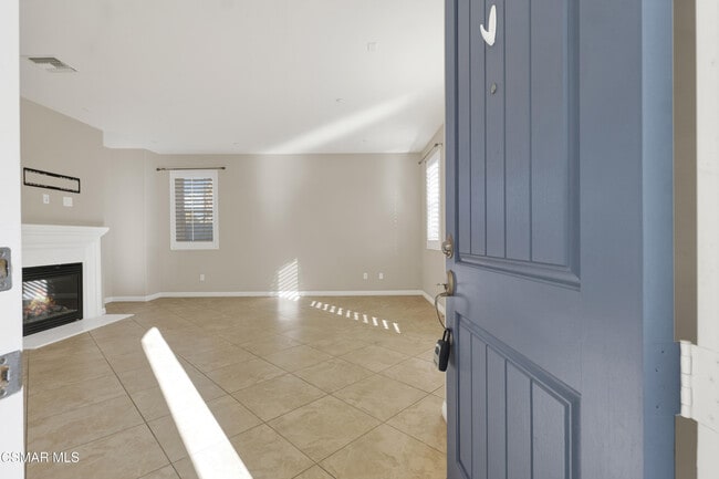 Building Photo - 1521 Silver Shadow Dr