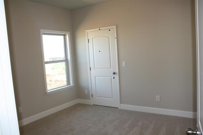 Building Photo - 216 Brighton Park Way