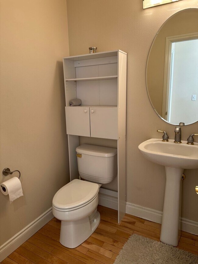 Building Photo - 4735 Potter Crest Cir