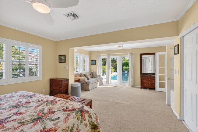 Building Photo - 2871 NE 26th Ct