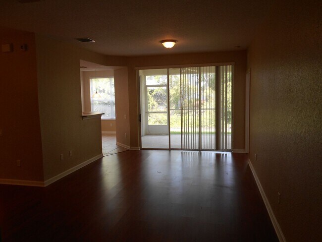 Building Photo - 5018 Maxon Terrace