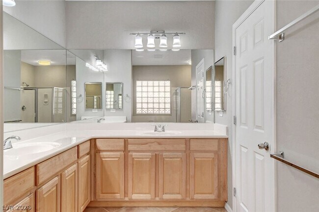 Building Photo - 6825 Tarpon Springs Ct